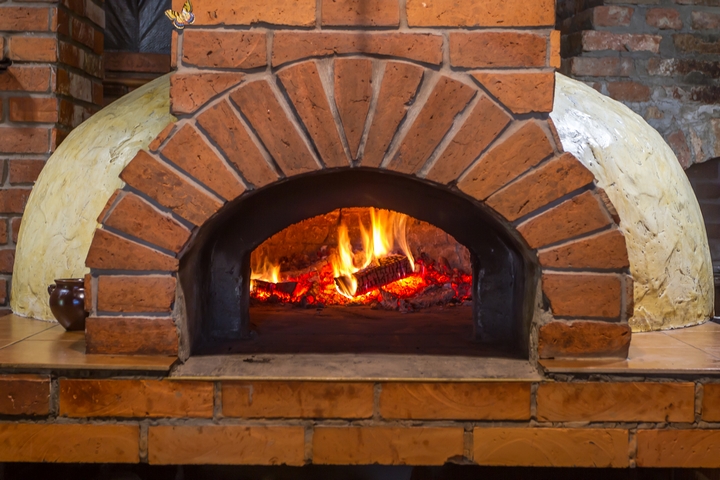 7 Cleaning Tips for Your Pizza Oven