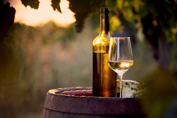 8 Best Dessert Wines and Food Pairing Ideas