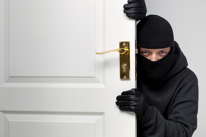 How to Deter Burglars at Night in 10 Steps
